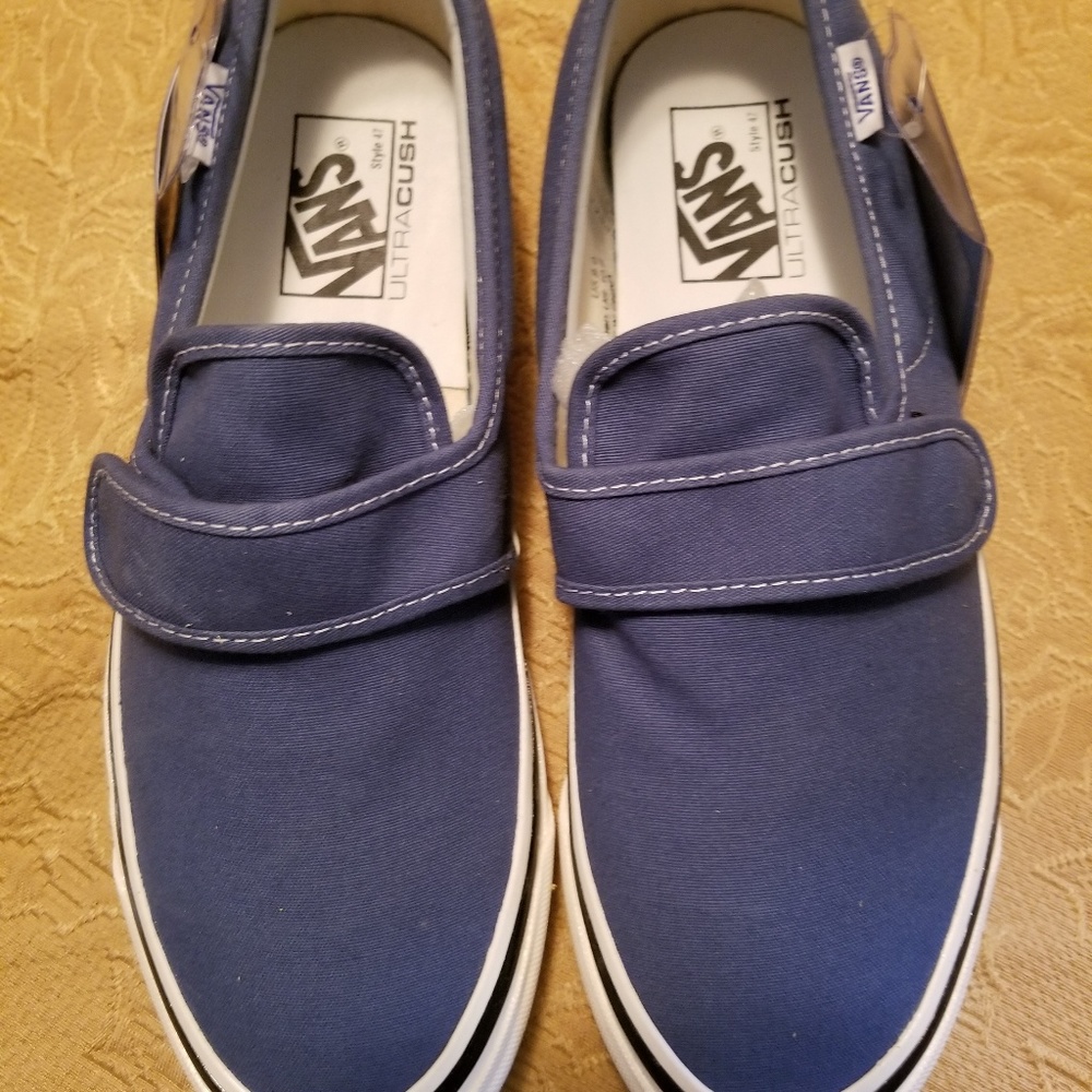 Van's Velcro Slip-On Navy NEW 9 Men/10.5 Women